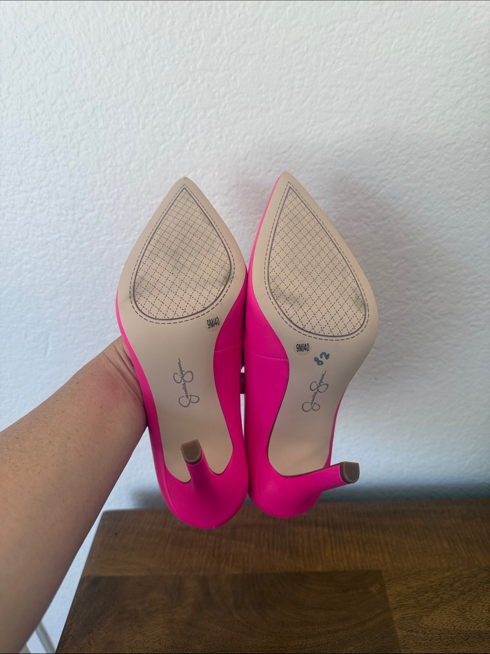 Jessica Simpson Neon Pink Pointed Toe Pumps - Picture 4 of 8